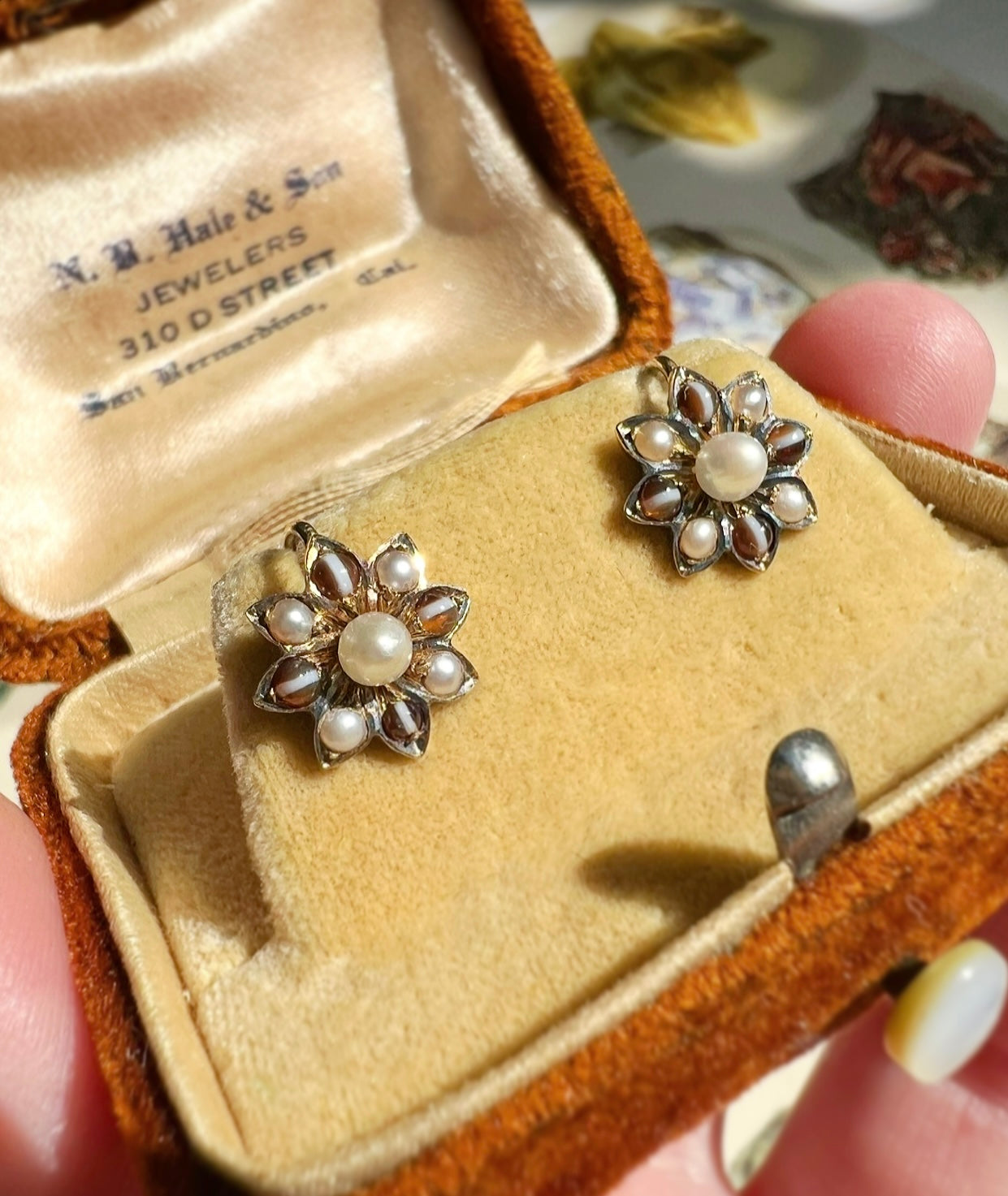 ANTIQUE • Victorian 18k Yellow Gold Banded Agate & Saltwater Pearl Flower Earrings