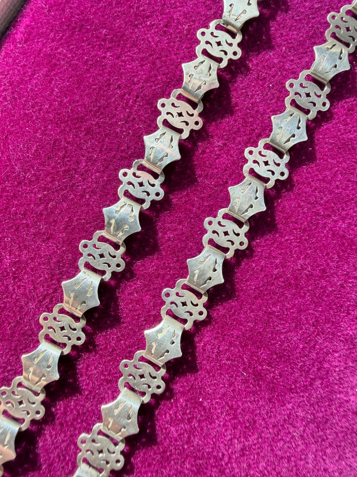 ANTIQUE • Victorian Pierced Silver Book Chain Collar Necklace