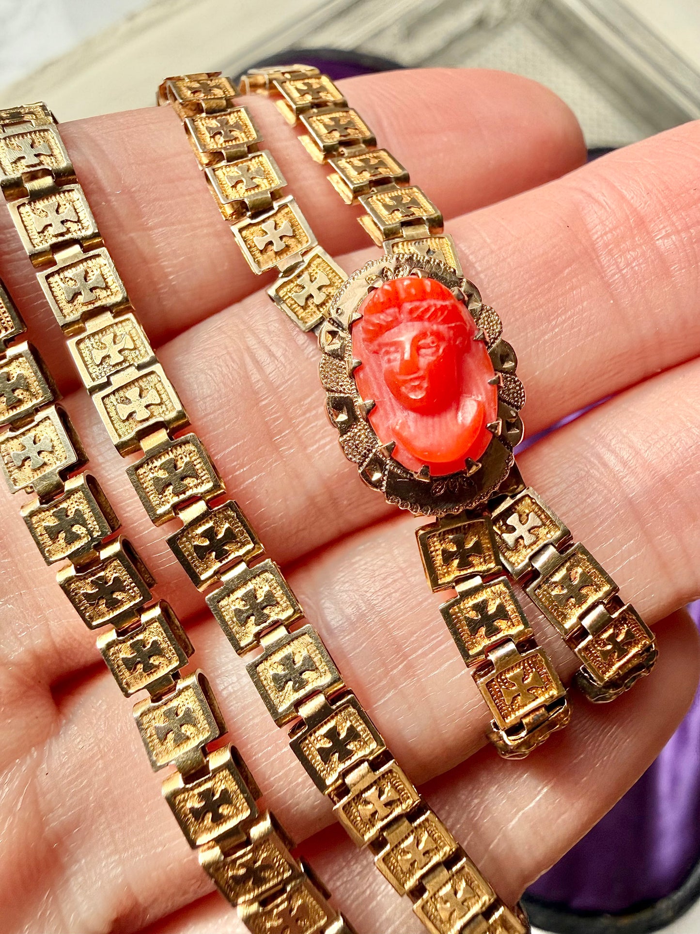 ANTIQUE • Victorian 9ct Yellow Gold w/ Coral Cameo Clasp Lariat Book Chain Necklace