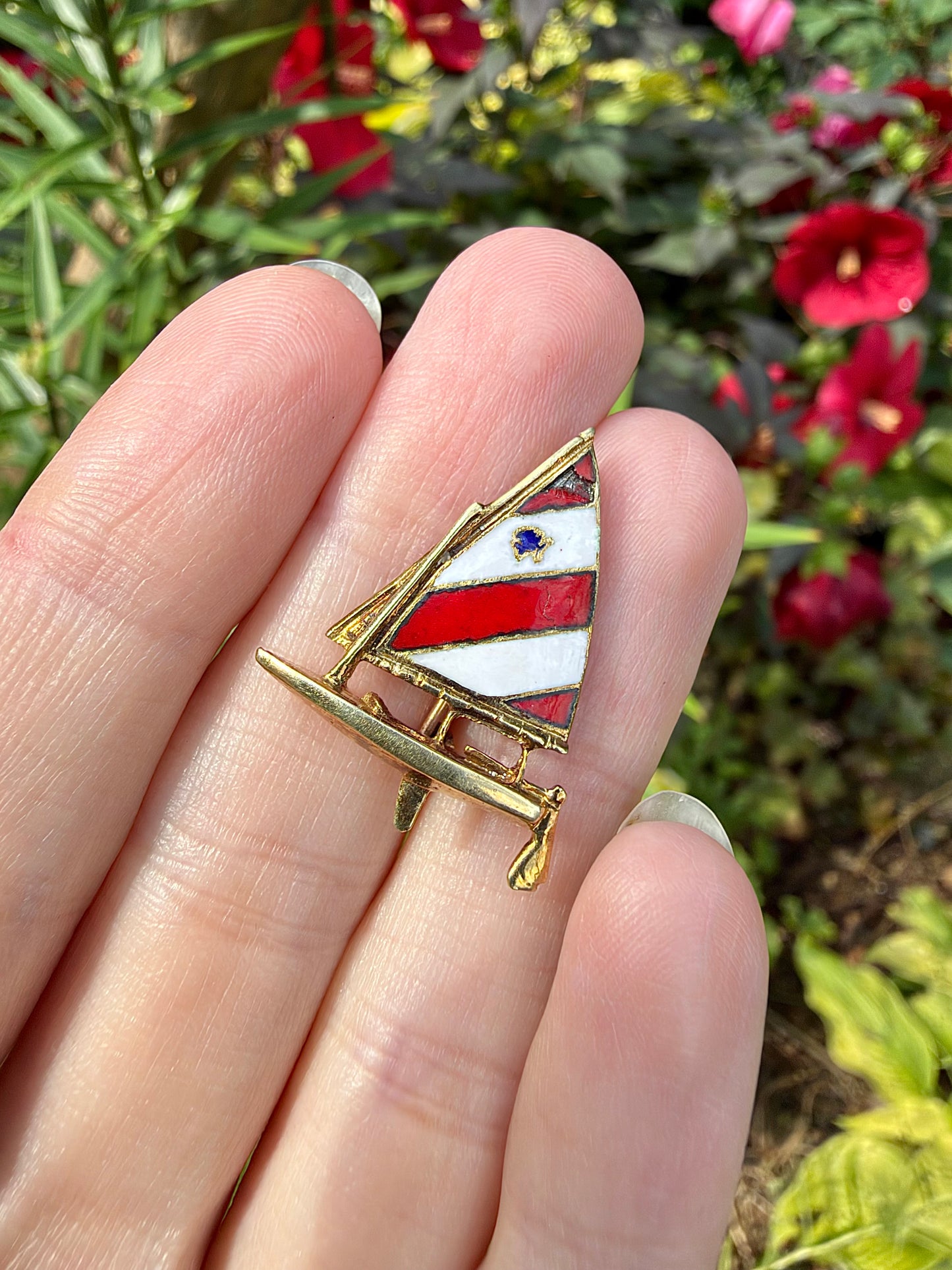 VINTAGE • Mid-Century 14k Yellow Gold w/ Enamel Sunfish Sailboat Brooch