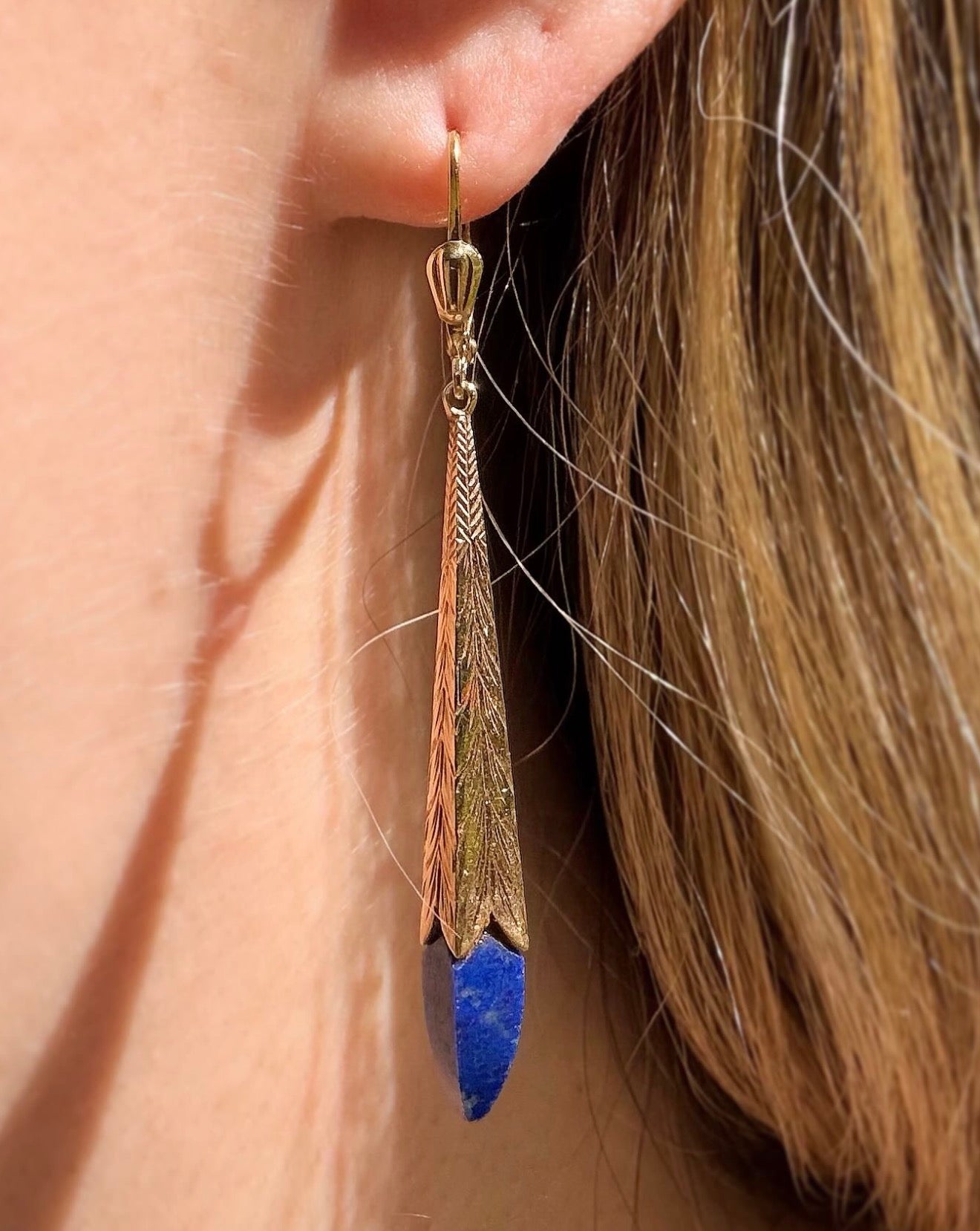 ANTIQUE • Art Deco 14k Yellow Gold Engraved Lapis Lazuli Drop Earrings