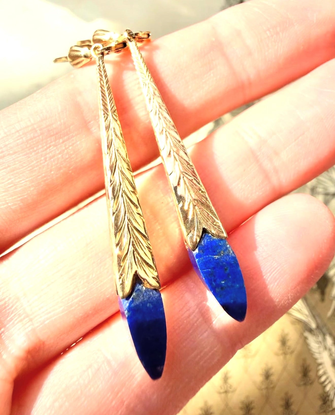 ANTIQUE • Art Deco 14k Yellow Gold Engraved Lapis Lazuli Drop Earrings