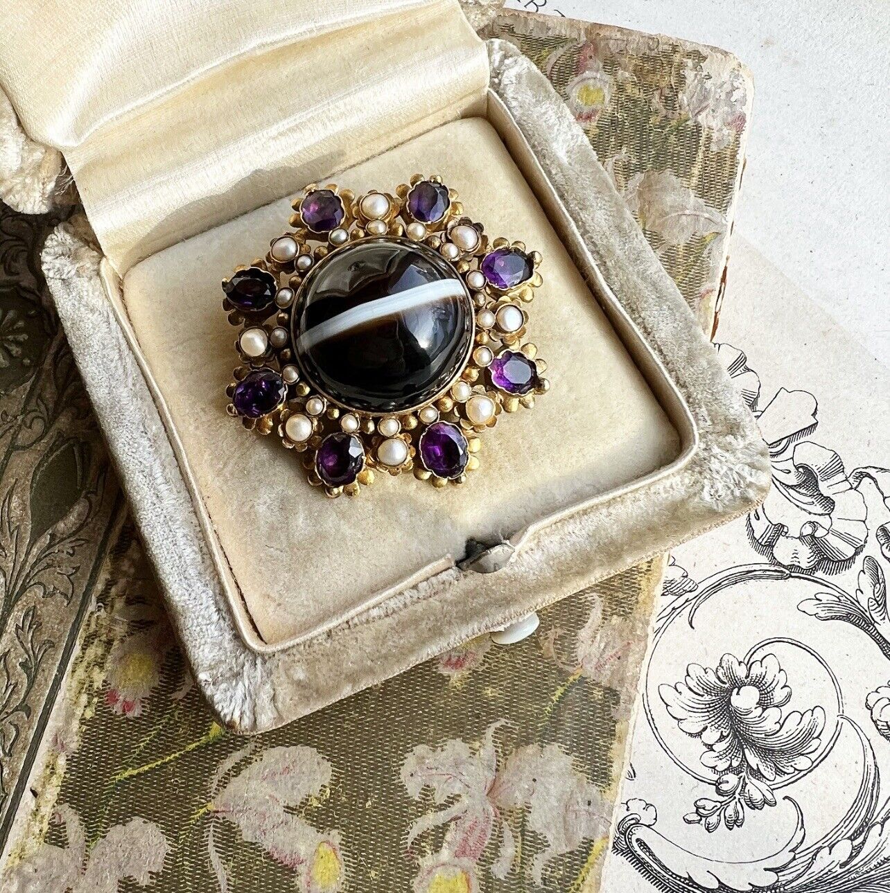 ANTIQUE • Georgian 15k Yellow Gold Banded Agate w/ Sea Pearl & Amethyst Brooch