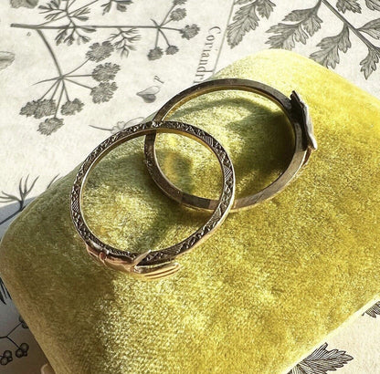 ANTIQUE • Late Georgian/Early Victorian 10k Yellow Gold Engraved Fede Gimmel Friendship Ring