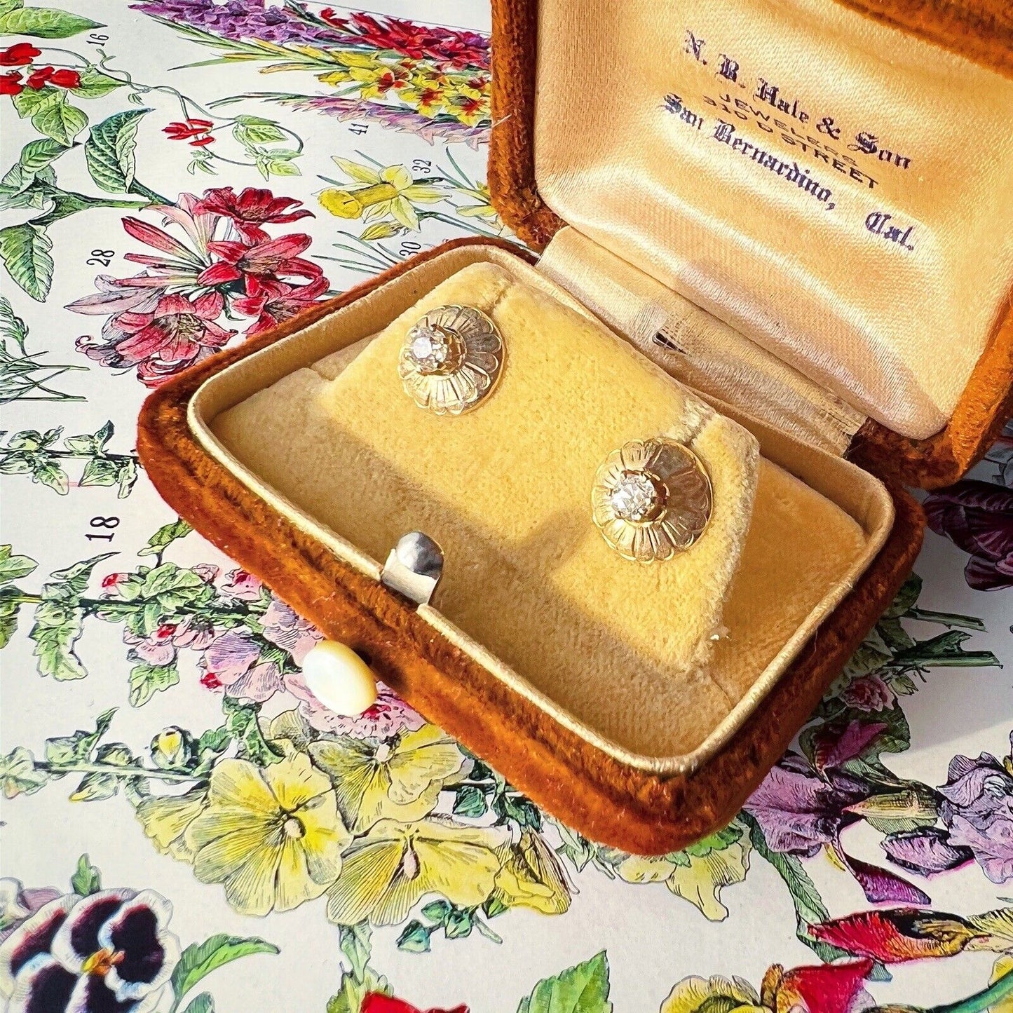 ANTIQUE • Art Nouveau 10k Yellow Gold Old Mine Cut Diamond Flower Stud Earrings