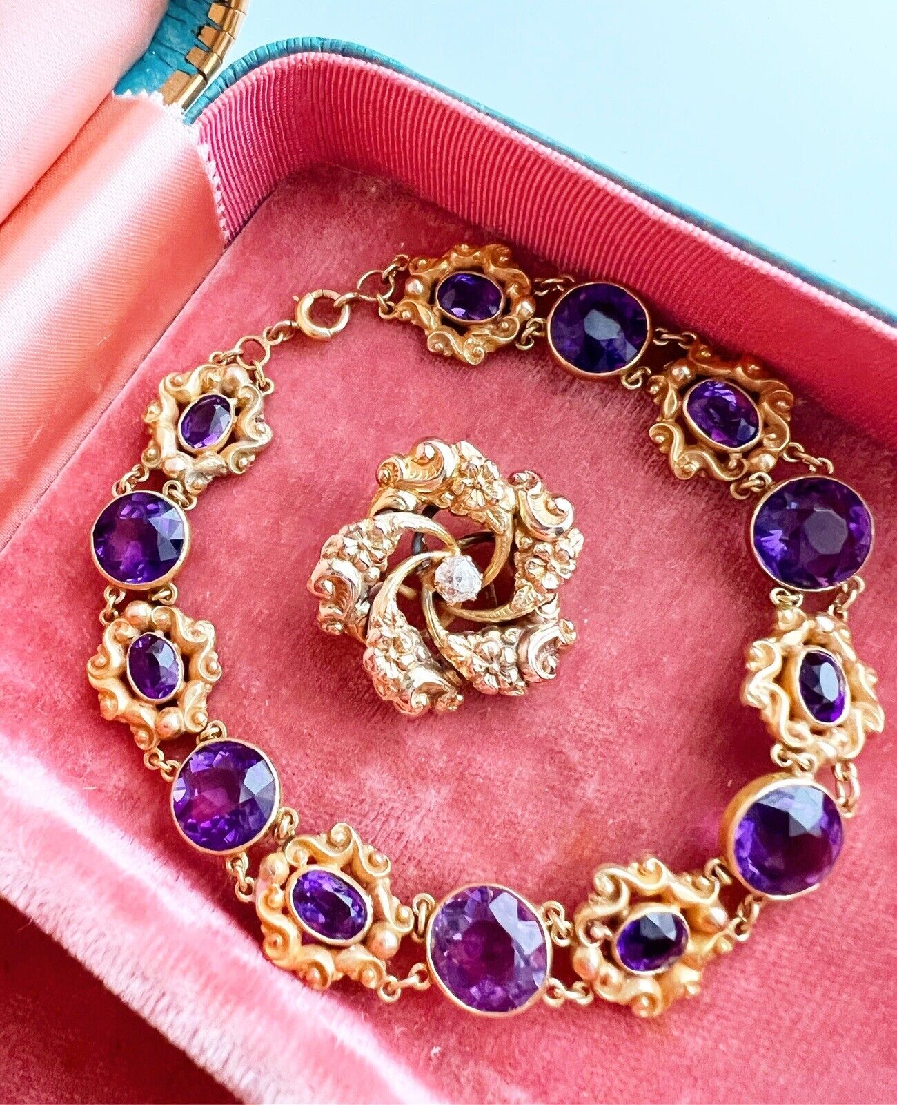 ANTIQUE • Art Nouveau 14k Yellow Gold Repoussé w/ Amethyst Link Bracelet